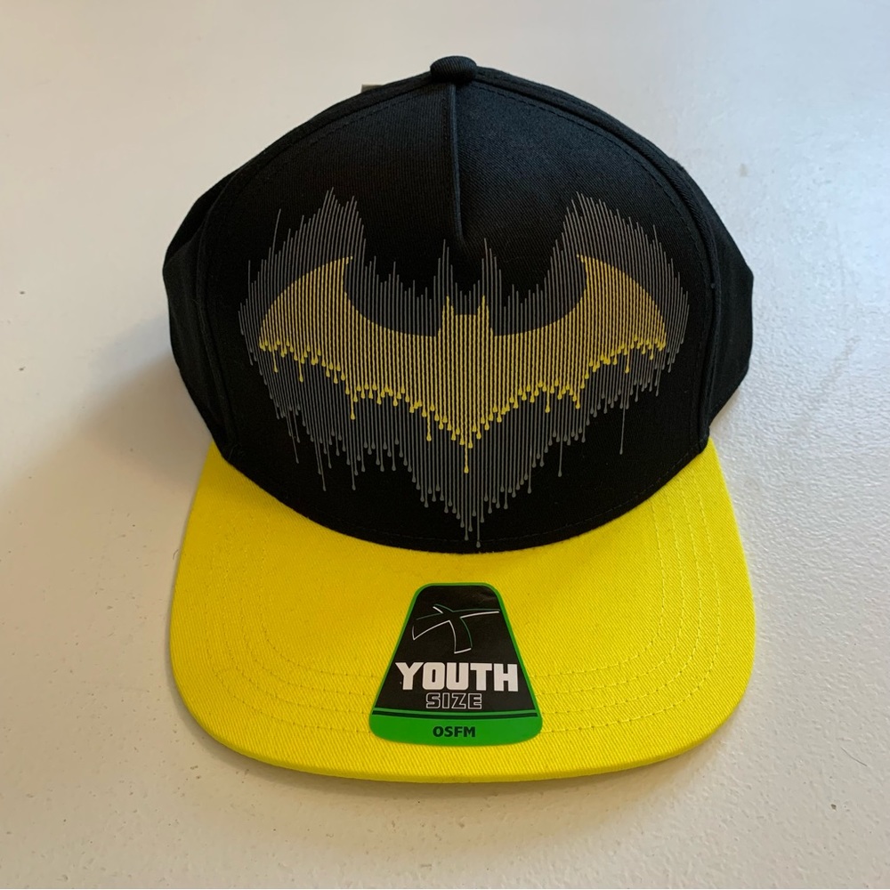 DC Batman Hat Youth OSFM Black & Yellow NWT